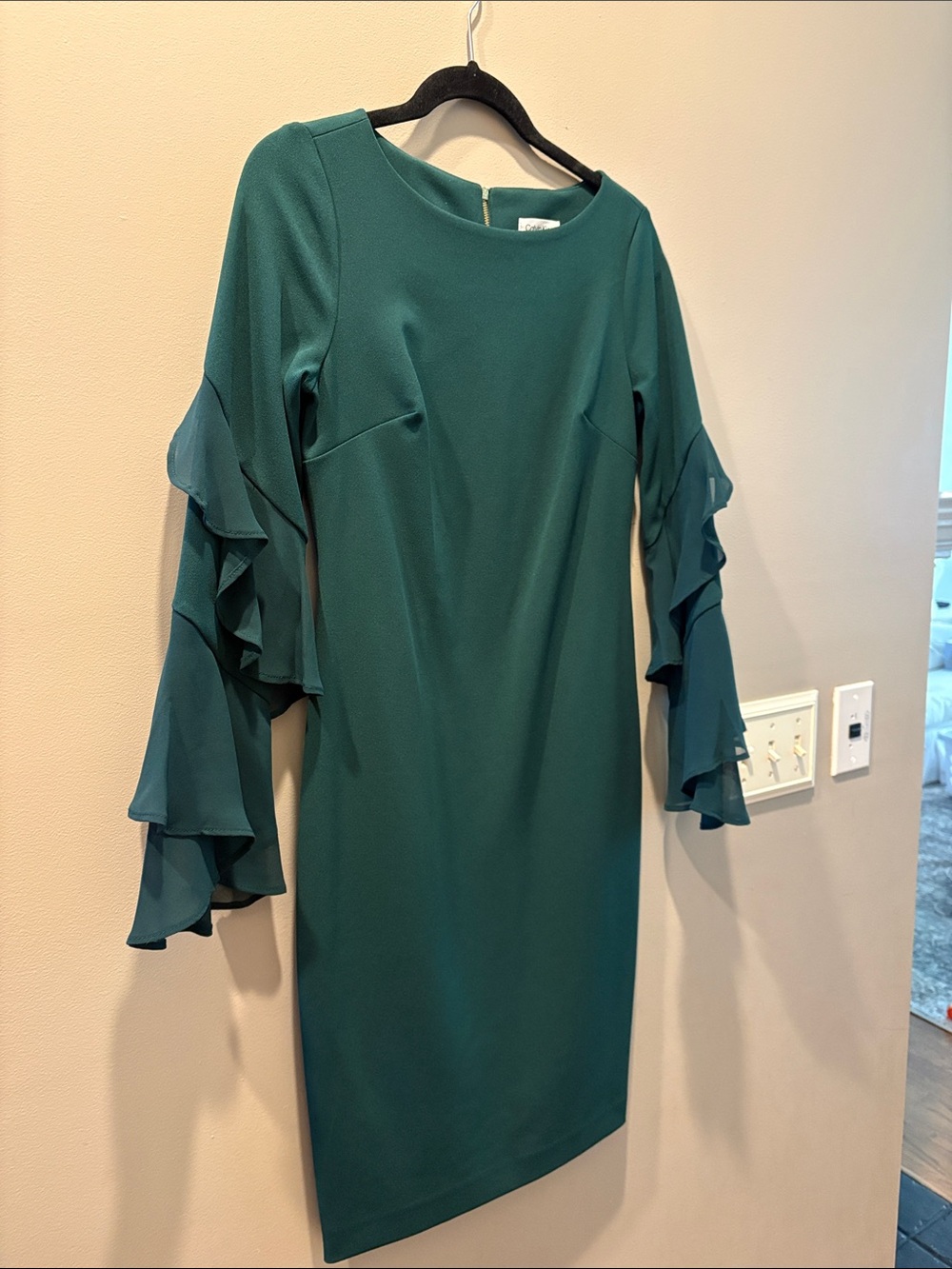 Calvin Klein forest green Ruffle Sleeve sheath Dress